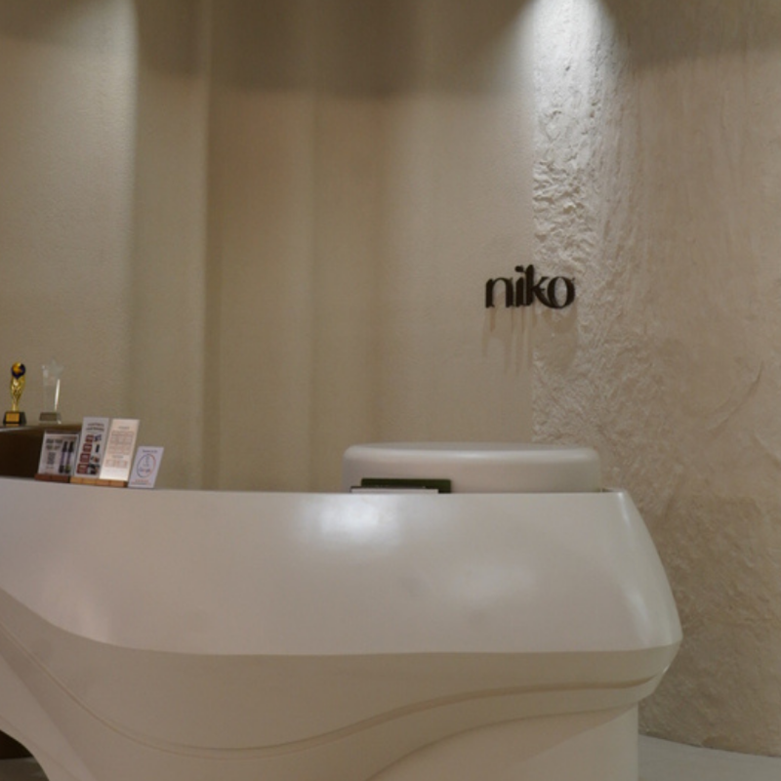Niko Head Spa